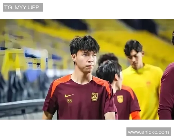 国足东亚杯大名单揭晓蒯纪闻入选刘诚宇王钰栋联手打造国青铁三角