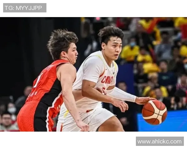 赵睿深夜发声回应内讧与球迷怒怼或将离开新疆引发意外关注